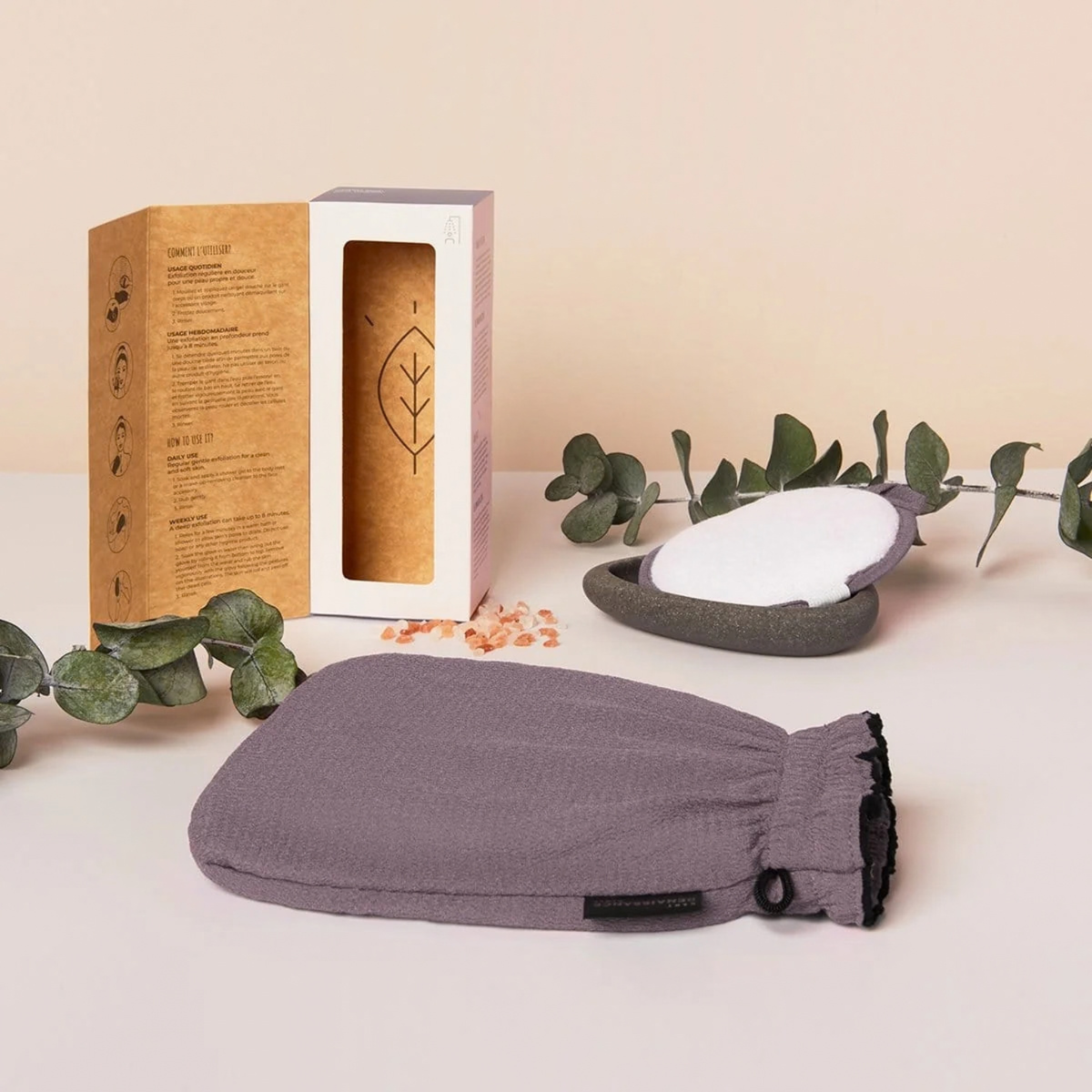 Gant exfoliant gris et disque pour le visage